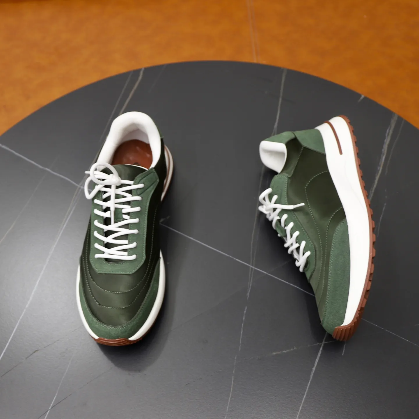 Ex-factory price: 462💰Loropiana LP men's shoes ♞size; 38-44 "45. Customized" original leather splicing. It is really easy to wear, lazy, relaxed, casual, perfect comfort, and there are many color choices, and they all look good with clothes. Is it true that Loropiana can bring social value? “Loropiana is the best thing money can buy”